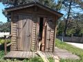 Destrozos en un baño público de O Grove