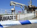 Retiran del puerto de Ribeira el Awadi, el buque que ardió en septiembre