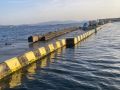 Dique flotante roto, falta de luz, amarres sueltos y basura: el sector reclama mejoras en O Xufre desperfectos puerto A Illa6