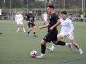 Borja Sáez controla un balón