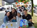 La fiesta incluyó una comida popular en la que los asistentes pudieron adquirir raciones de pulpo y otras viandas