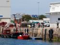 Los cuerpos de seguridad se trasladaron hasta el puerto cambadés