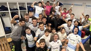 Los jugadores celebran la victoria