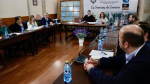 La Corporación Municipal en un Pleno del Concello de Caldas