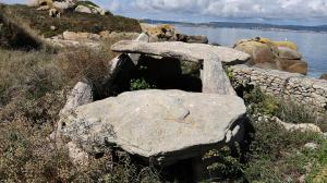 Uno de los conjuntos megalíticos en este islote de A Illa de Arousa
