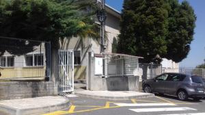 Imaxe de arquivo da entrada do IES Monte da Vila