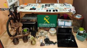 Objetos recuperados por la Guardia Civil en la operación Zaguanes