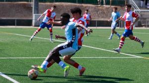 Kibet, que jugó el sábado con el Fortuna en Pasarón, también lo hizo ayer ante el Arosa en el Jiménez