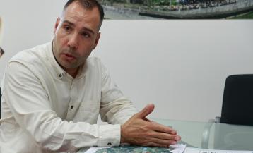 El alcalde, Jacobo Pérez, exponiendo su visión de la Variante