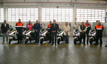 Entrega de las motos en el parque móvil de la Diputación