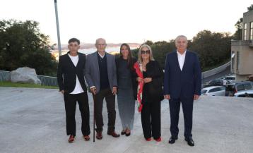 Los galardonados de esta edición antes de su entrada a la gala celebrada en el Auditorio de Monte da Vila, con actuaciones en directo