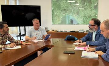 Representantes del Gobierno local y de la patronal boirense mantuvieron una reunión para abordar el apoyo a la iniciativa de la institución provincial