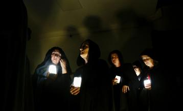 Calabazas, esqueletos, brujas y calaveras inundaron el Auditorio de Catoira
