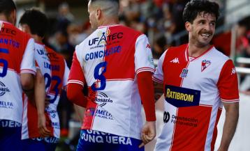 Álex Rey atraviesa por un gran estado de forma en el Arosa, justo en el momento clave de la temporada