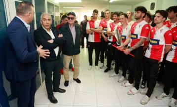 visita del arosa sc al diario de arousa