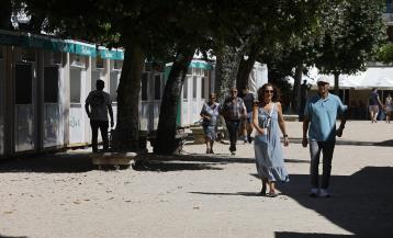 Casetas del Albariño instaladas en el Paseo da Calzada, una de las zonas afectadas por el acuerdo