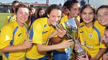 El Arousana hace un triplete con títulos de liga y copa. Gonzalo Salgado