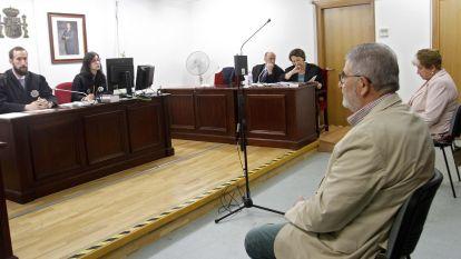 Oubiña lleva a juicio a Avendaño por decir que fué más allá del hachis. Aitana Vidal