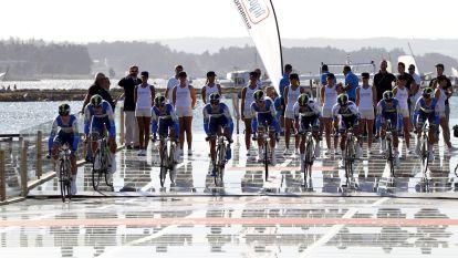 La vuelta a España arranca desde una batea. Gonzalo Salgado