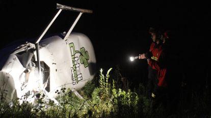 Un herido grave y dos leves al estrellarse un helicóptero en Cornazo. Gonzalo Salgado