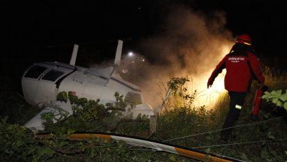 Un herido grave y dos leves al estrellarse un helicóptero en Cornazo. Gonzalo Salgado