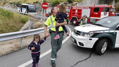 Evacuan sanos a 46 niños de un autobús que ardió en Rubiáns. Gonzalo Salgado