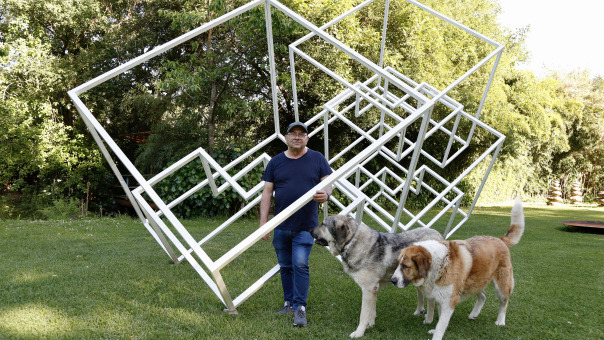 Obras de Francisco Leiro y Manolo Paz se expondrán en Santiago en una muestra de 125 años del arte gallego