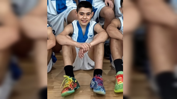 El vilagarciano Pablo Santorum, con la Selección Gallega de Minibasket