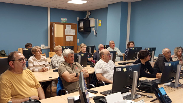 Los 18 alumnos que participaron en el último taller de educación financiera