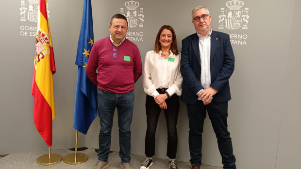 l alcalde de Cuntis, Manuel Campos, y la teniente de alcalde, Conchi Campos, en Madrid
