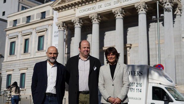 Manuel Fariña se reúne en Madrid con Néstor Rego y Carme da Silva