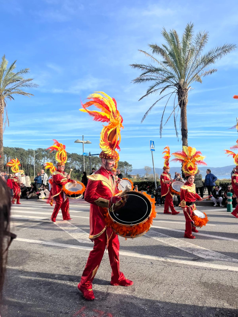 Participantes en el desfile de carnaval de Sanxenxo