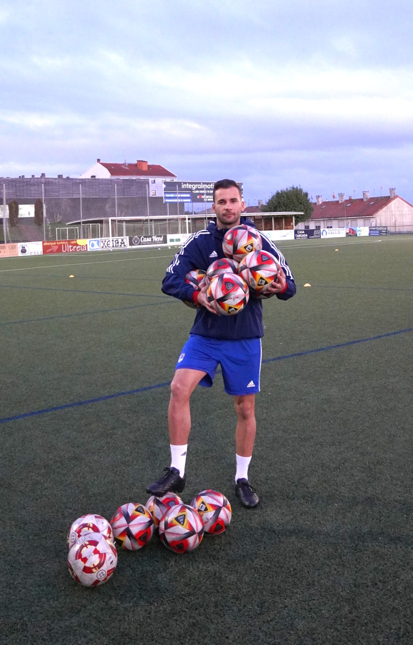 Adri no sólo es un cazagoles en área, también aporta en la creación de juego ofensivo de su equipo