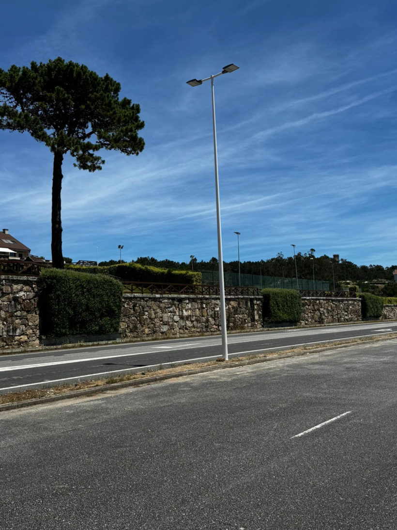 Nuevas farolas en la carretera que une A Lanzada con San Vicente de O Grove