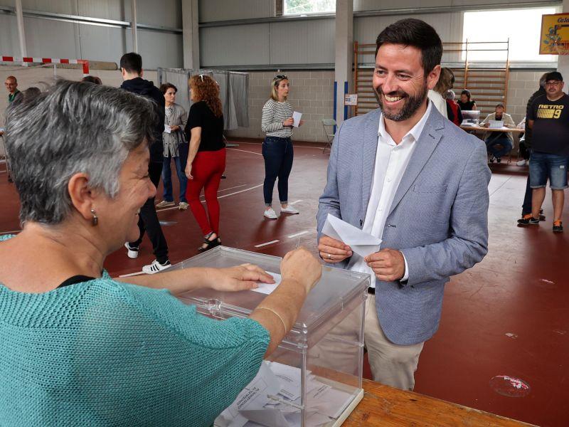 Samuel lago voto cambados PSOE resultados elecciones