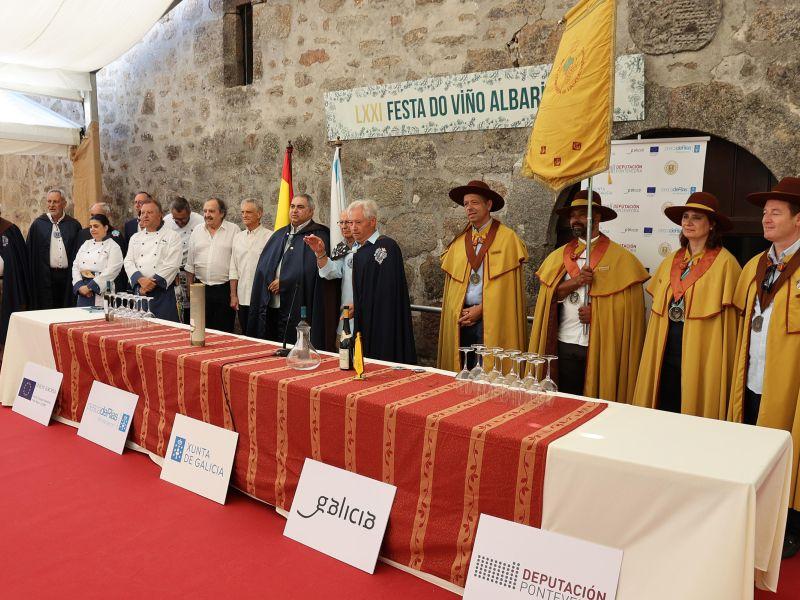 El desarme Capítulo Serenísimo do Albariño cofradía vino monçao melgaso