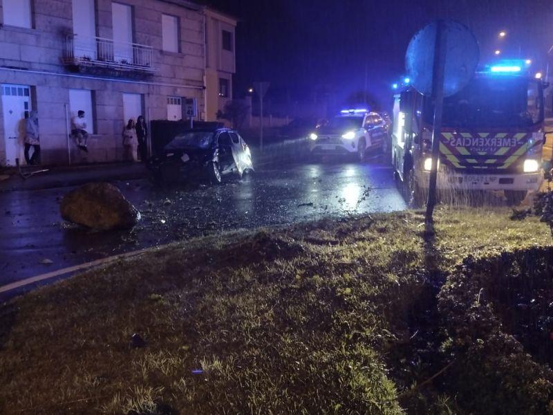 Accidente rotonda vilalonga sanxenxo