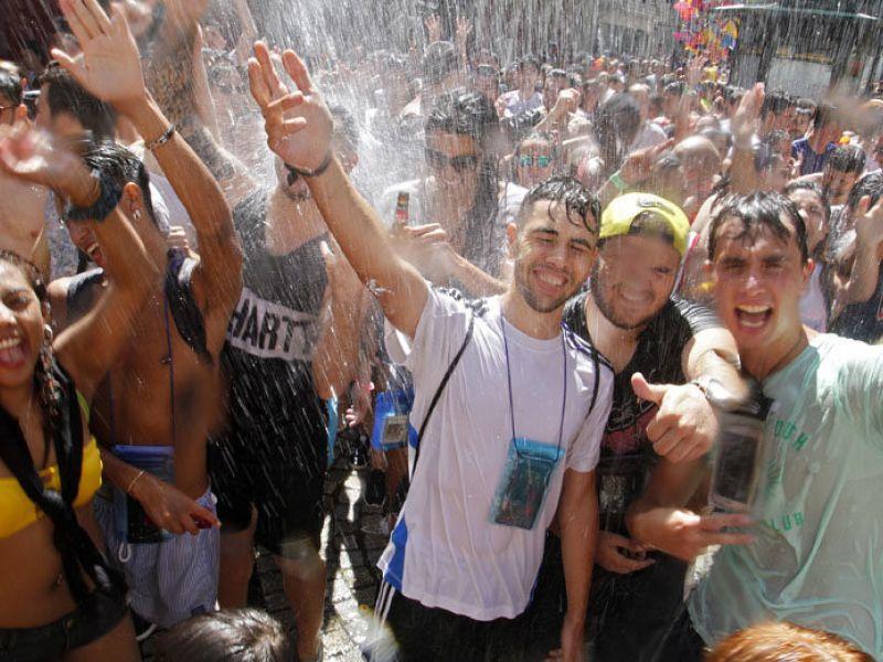 Búscate en la Festa da Auga