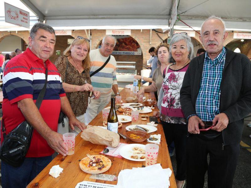 Gente festa do marisco o grove