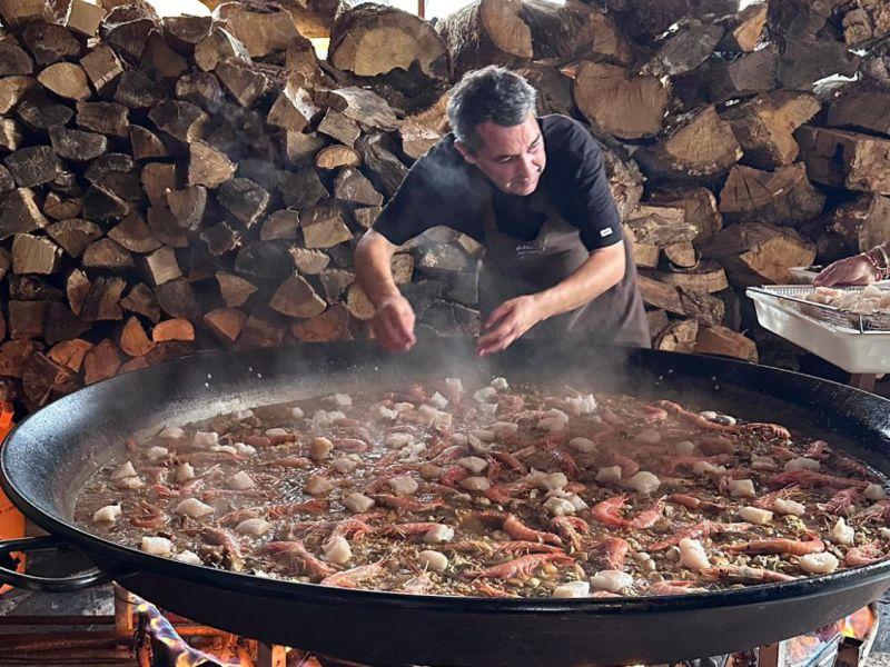 Javi olleros paella nos seus pes