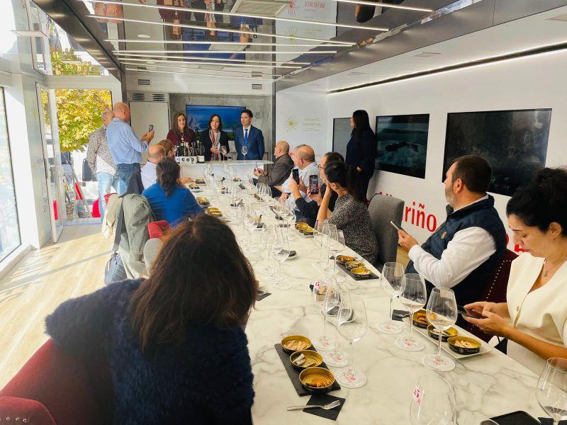 Cata cambados ciudad vino madrid enoturismo