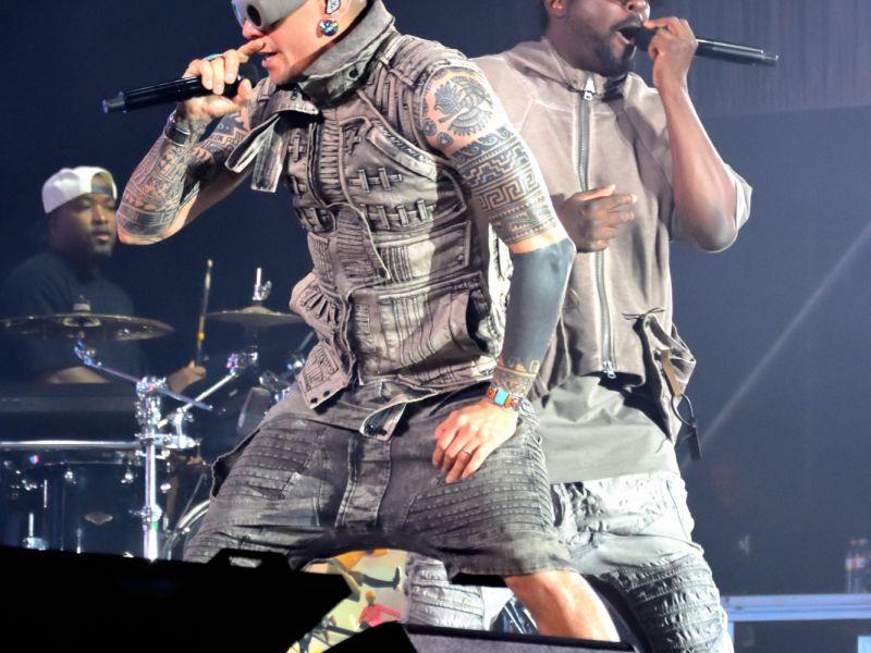 Black Eyed Peas Costa Feira Sanxenxo