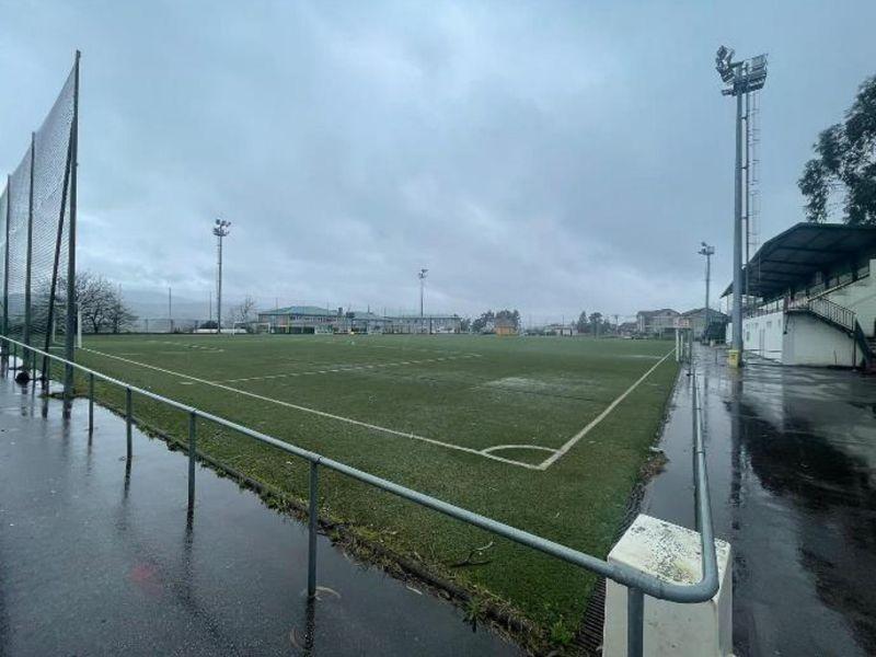 Agua campo futbol
