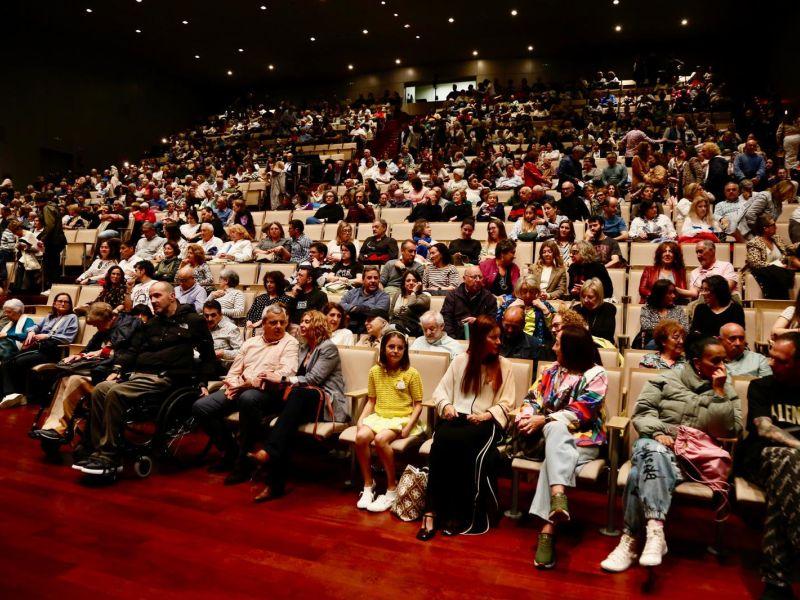 El publico lleno las butacas del Auditorio