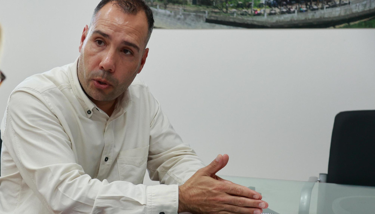 El alcalde, Jacobo Pérez, exponiendo su visión de la Variante