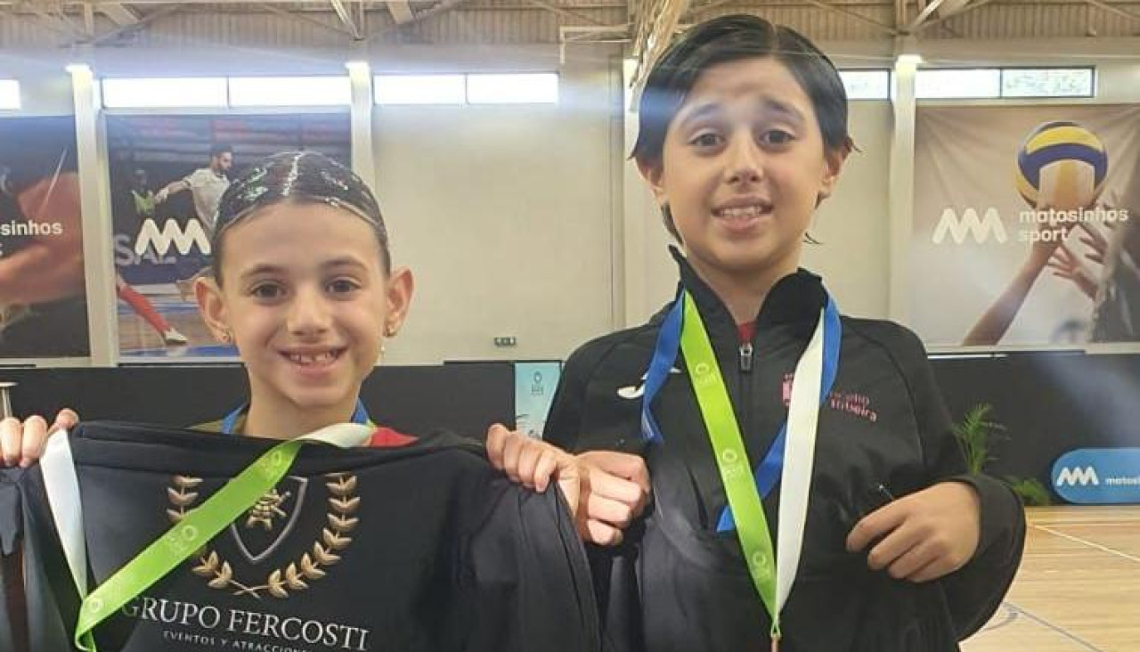 Eizan Calo junto a su hermana, Ella Calo, tras conseguir la medalla de bronce europea