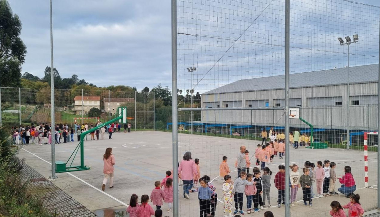 En tres minutos todos estaban en el patio y, en cuatro, contabilizados