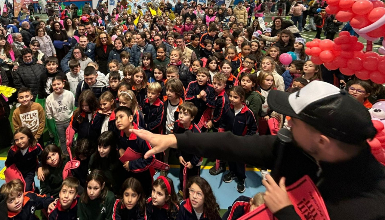 El ‘Festiritititi se desarrolló ayer en el pabellón de Barraña, donde no faltaron la música, juegos, alegría y actividades inclusivas, además de emociones y diversión