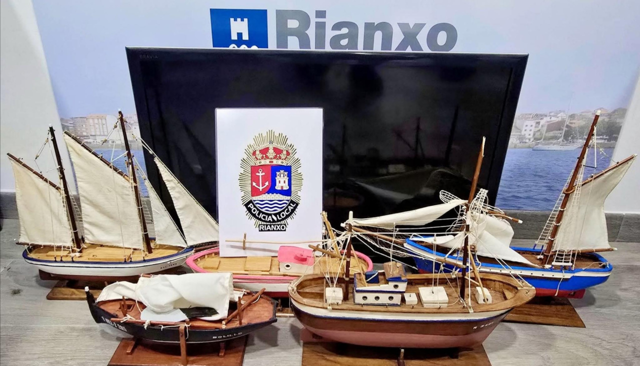 Los agentes municipales lograron recuperar parte de los objetos sustraídos, cpmo un televisor y pequeñas maquetas de embarcaciones