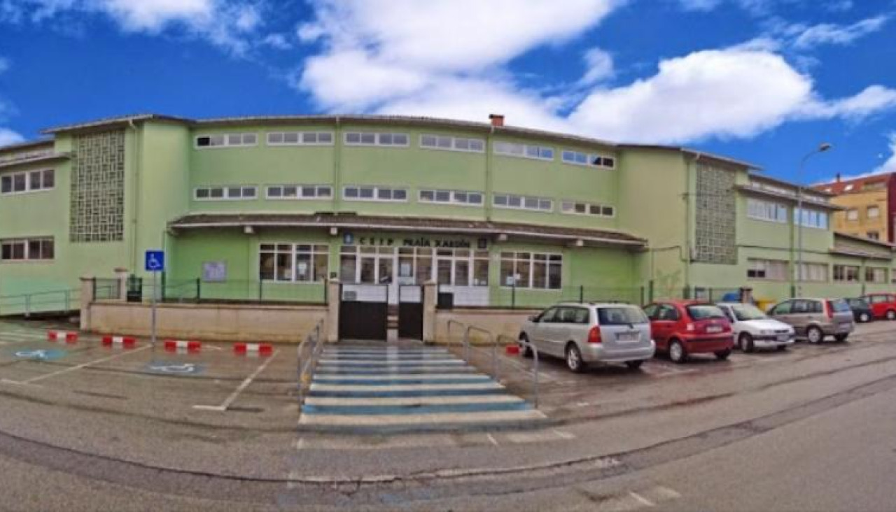 El colegio plurilingüe Praia Xardín, será objeto de una rehabilitación integral con una inversión que rondará los 1,1 millones de euros